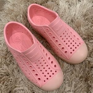 Native Glow in the Dark Jefferson, Size 10